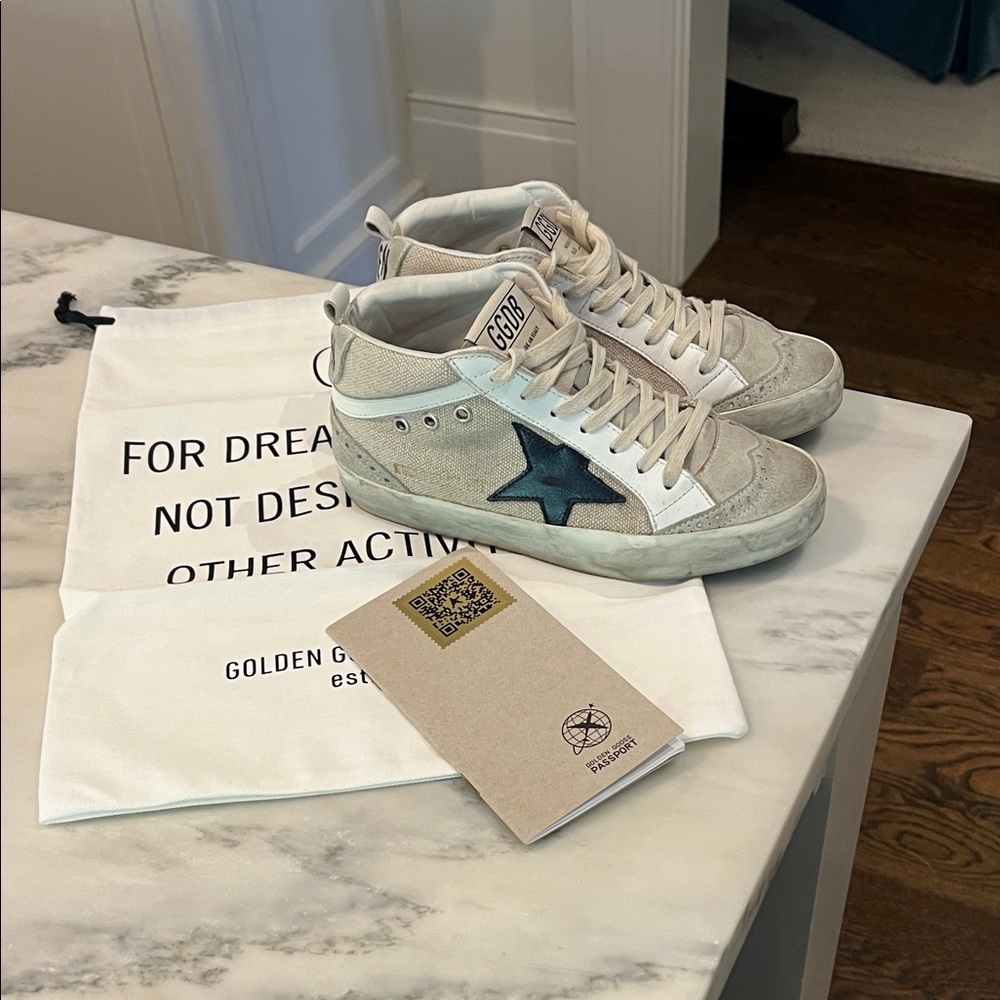 Authentic golden goose sneakers size 34- very good condition!